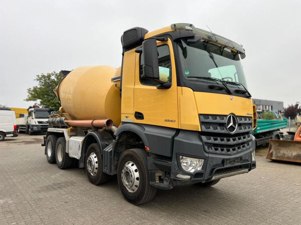 Mercedes-Benz Arocs 3240 B 8x4 Betonmischer Deutsch Top Liebhe - Camión hormigonera: foto 2 Mercedes-Benz Arocs 3240 B 8x4 Betonmischer Deutsch Top Liebhe - Camión hormigonera: foto 2