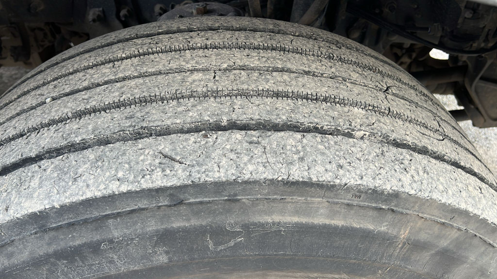 Multibasculante camión VOLVO (S) Truck FH 500 6x2 Abrollkipper Funkfernbedienung: foto 6 Multibasculante camión VOLVO (S) Truck FH 500 6x2 Abrollkipper Funkfernbedienung: foto 6