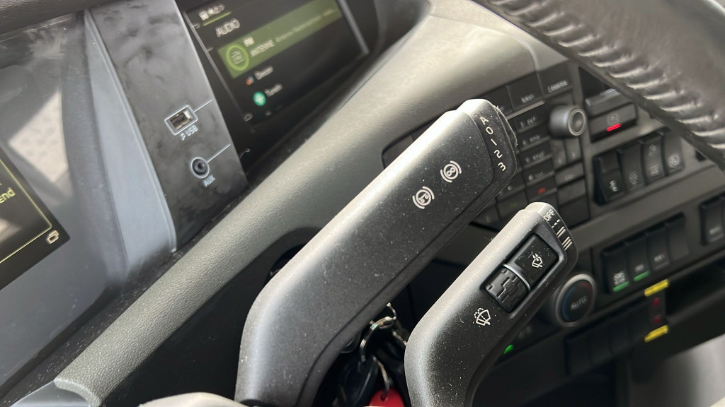 Multibasculante camión VOLVO (S) Truck FH 500 6x2 Abrollkipper Funkfernbedienung: foto 15 Multibasculante camión VOLVO (S) Truck FH 500 6x2 Abrollkipper Funkfernbedienung: foto 15