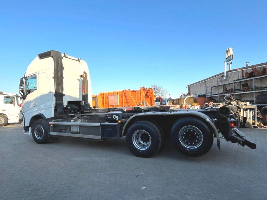 VOLVO (S) Truck FH Abrollkipper 500 6x2 Funkfernbedienung - Multibasculante camión: foto 3 VOLVO (S) Truck FH Abrollkipper 500 6x2 Funkfernbedienung - Multibasculante camión: foto 3