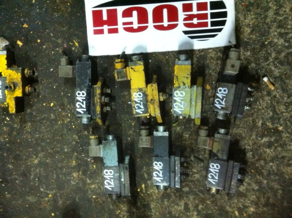 KRACHT WL4 S14Z 04 XP2 EK3 Z010 - 1 SEKCYJNY + KOŚĆ + CEWKA 5/44141 GABY035F43R01 24V 1,2A - Válvula hidráulica para Maquinaria de construcción: foto 1 KRACHT WL4 S14Z 04 XP2 EK3 Z010 - 1 SEKCYJNY + KOŚĆ + CEWKA 5/44141 GABY035F43R01 24V 1,2A - Válvula hidráulica para Maquinaria de construcción: foto 1