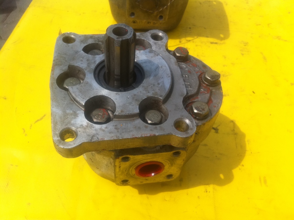 NSz 32U-2U - Bomba hidráulica para Maquinaria de construcción: foto 1 NSz 32U-2U - Bomba hidráulica para Maquinaria de construcción: foto 1