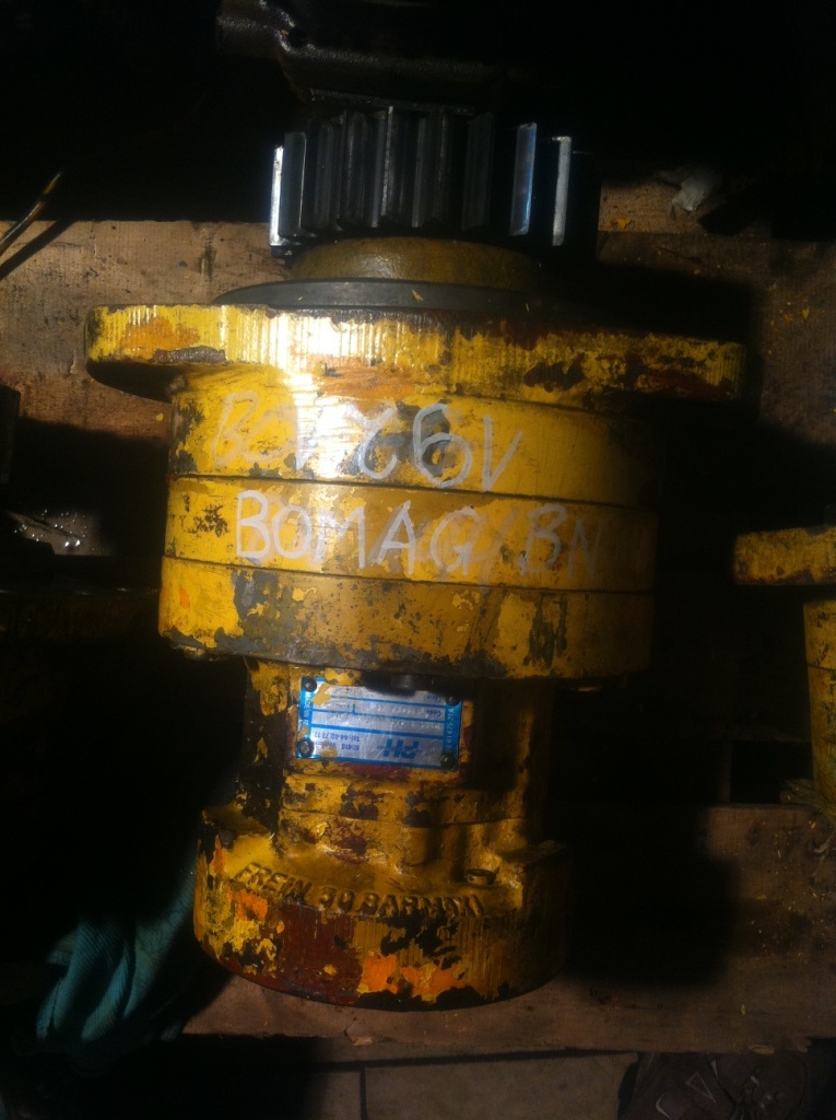 POCLAIN MS05-8-113-F05-2AP0H0 0039437 - Motor hidráulico para Maquinaria de construcción: foto 1 POCLAIN MS05-8-113-F05-2AP0H0 0039437 - Motor hidráulico para Maquinaria de construcción: foto 1