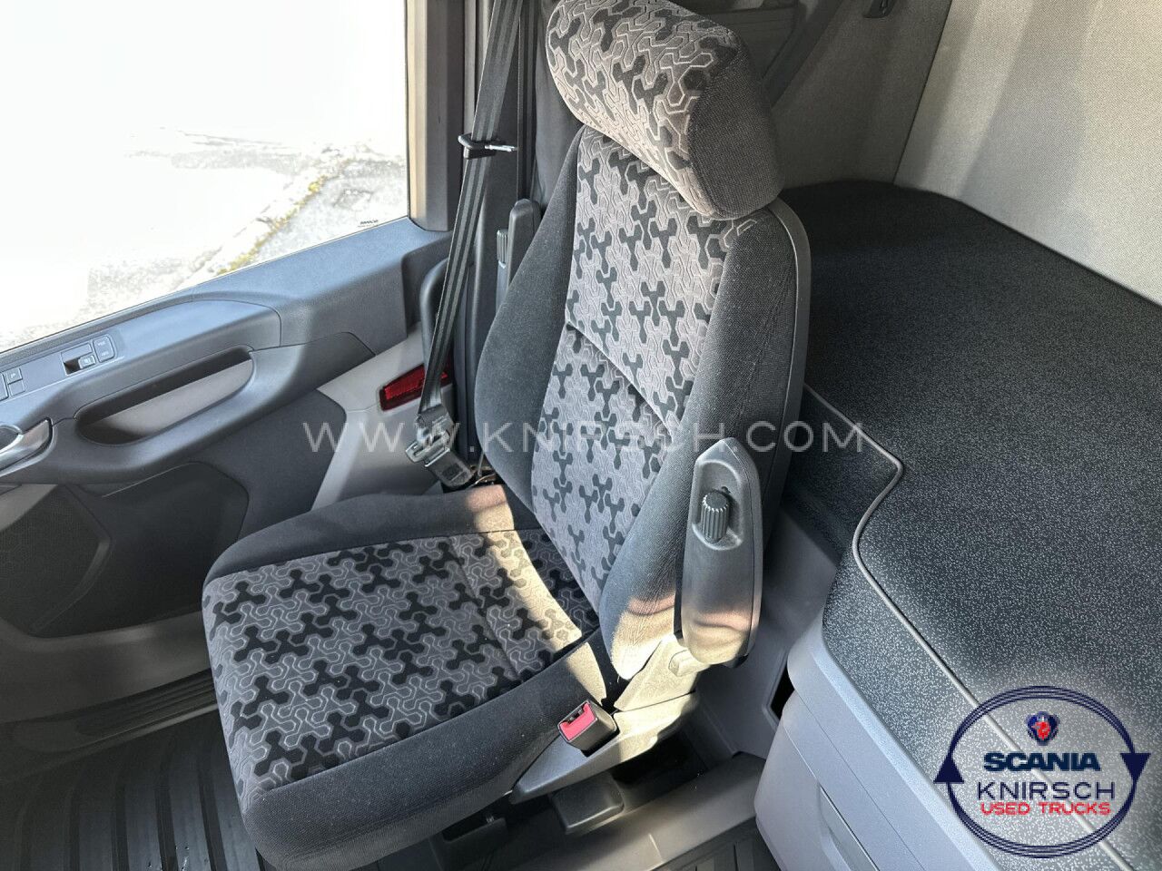 SCANIA R 460 A4x2EB / Hubsattelkupplung - Cabeza tractora: foto 4 SCANIA R 460 A4x2EB / Hubsattelkupplung - Cabeza tractora: foto 4