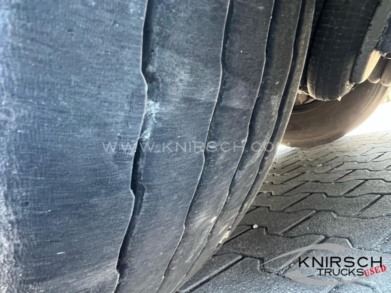 SCHMITZ XL, Heckportal verbreiterbar, 1 + 3 Achselift - Semirremolque lona: foto 4 SCHMITZ XL, Heckportal verbreiterbar, 1 + 3 Achselift - Semirremolque lona: foto 4