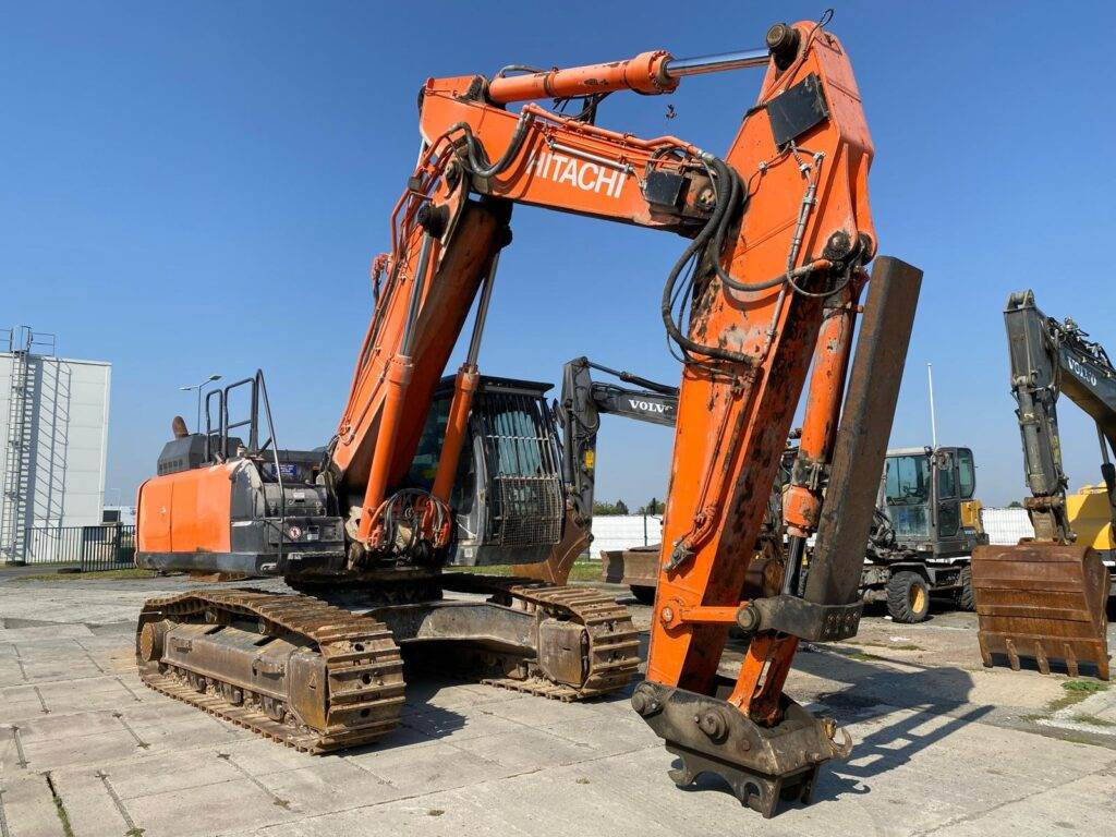 Hitachi ZX350LC-6 - Excavadora de cadenas: foto 1 Hitachi ZX350LC-6 - Excavadora de cadenas: foto 1