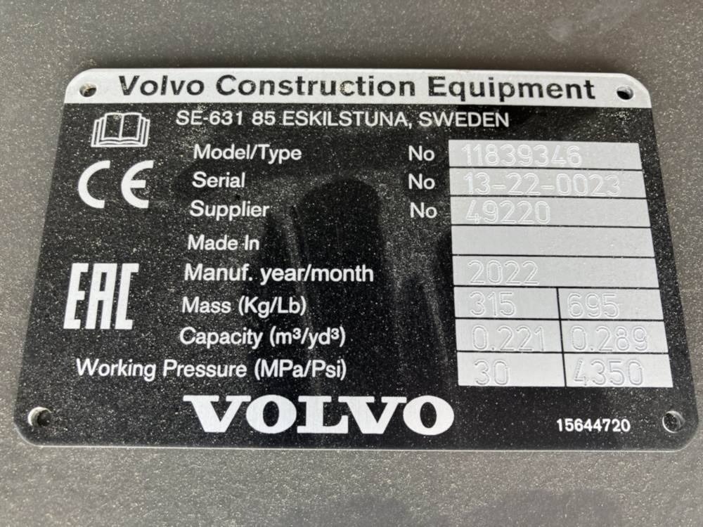 Volvo Böschungslöffel schwenkbar - Festanbau - Retroexcavadora: foto 4 Volvo Böschungslöffel schwenkbar - Festanbau - Retroexcavadora: foto 4