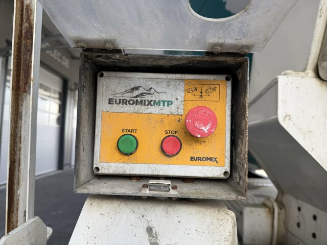 Betonmischer-Auflieger Euromix 12 m³ mit Motor - Semirremolque hormigonera: foto 2 Betonmischer-Auflieger Euromix 12 m³ mit Motor - Semirremolque hormigonera: foto 2