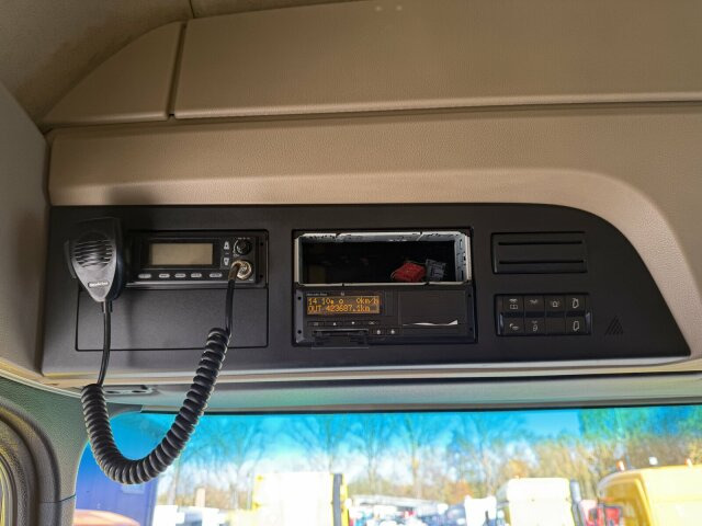 Mercedes-Benz ACTROS 1846 4x4 HAD Eur 6 Kipphydraulik Retarder - Cabeza tractora: foto 4 Mercedes-Benz ACTROS 1846 4x4 HAD Eur 6 Kipphydraulik Retarder - Cabeza tractora: foto 4