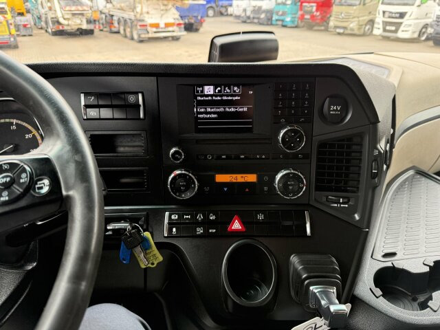 Mercedes-Benz Actros 1845 SZM 4x2 Retarder Kipphydraulik - Cabeza tractora: foto 4 Mercedes-Benz Actros 1845 SZM 4x2 Retarder Kipphydraulik - Cabeza tractora: foto 4