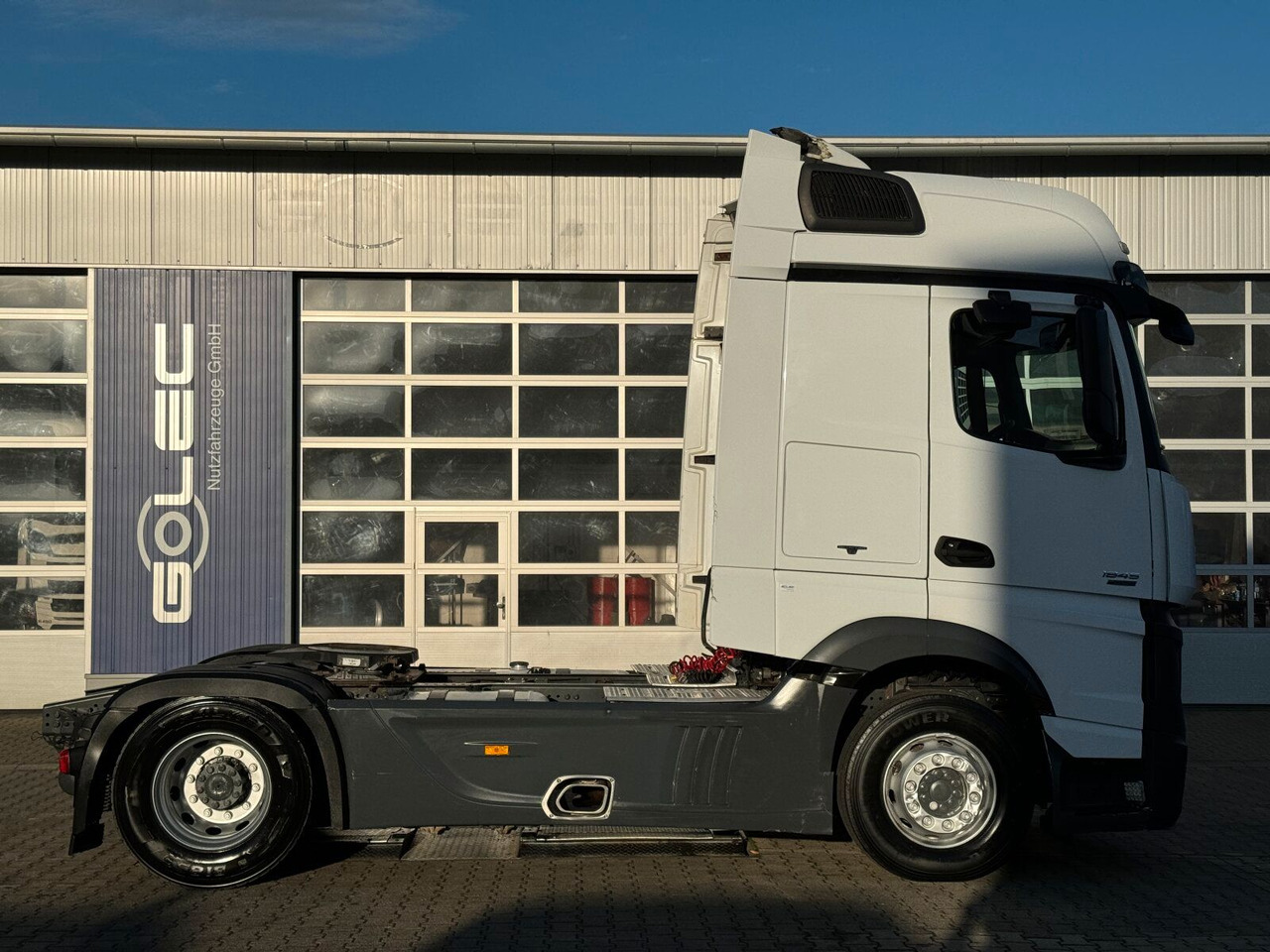 Mercedes-Benz Actros 1845 SZM 4x2 Streamspace *Retarder - Cabeza tractora: foto 3 Mercedes-Benz Actros 1845 SZM 4x2 Streamspace *Retarder - Cabeza tractora: foto 3