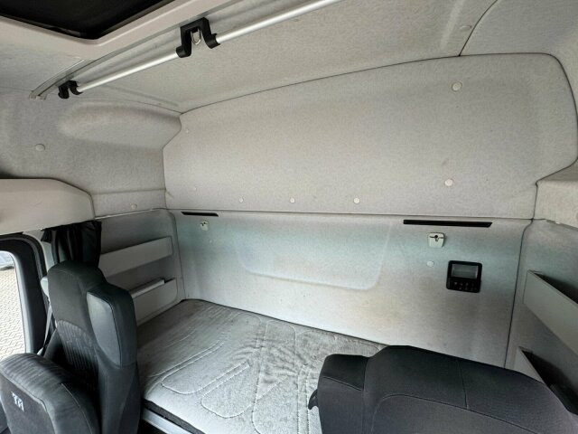 Mercedes-Benz Arocs 2142 4x4H SZM Euro 6 Kipphydraulik - Cabeza tractora: foto 3 Mercedes-Benz Arocs 2142 4x4H SZM Euro 6 Kipphydraulik - Cabeza tractora: foto 3