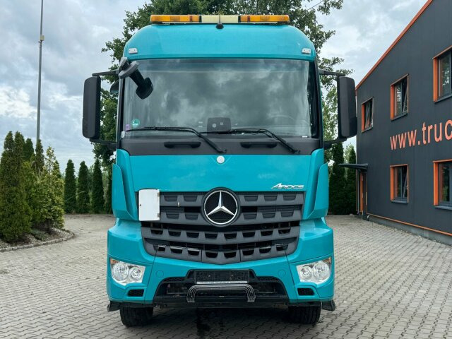 Cabeza tractora Mercedes-Benz Arocs 2142 4x4H SZM Euro 6 Kipphydraulik: foto 9 Cabeza tractora Mercedes-Benz Arocs 2142 4x4H SZM Euro 6 Kipphydraulik: foto 9