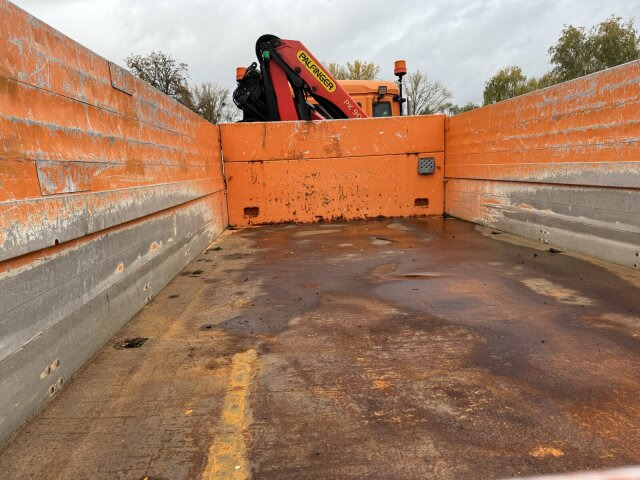 MAN TGS 28.400 6x4-4 Kipper Kran Palfinger PK9002 - Volquete camión, Camión grúa: foto 2 MAN TGS 28.400 6x4-4 Kipper Kran Palfinger PK9002 - Volquete camión, Camión grúa: foto 2