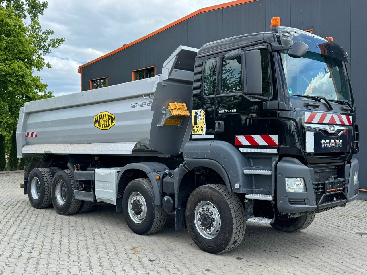 MAN TGS 35.460 8x6 BB Muldenkipper Meiller - Volquete camión: foto 1 MAN TGS 35.460 8x6 BB Muldenkipper Meiller - Volquete camión: foto 1