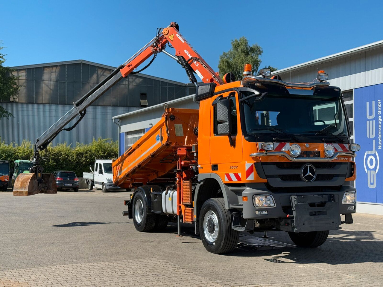 Mercedes-Benz ACTROS 2044 4x4 Kipper Kran ATLAS 65.2 A2L - Volquete camión, Camión grúa: foto 2 Mercedes-Benz ACTROS 2044 4x4 Kipper Kran ATLAS 65.2 A2L - Volquete camión, Camión grúa: foto 2