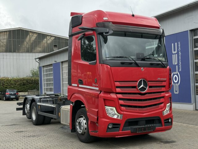 Mercedes-Benz ACTROS 2543 6x2 Wechselaufbau BDF AHK 2 Betten - Portacontenedore/ Intercambiable camión: foto 1 Mercedes-Benz ACTROS 2543 6x2 Wechselaufbau BDF AHK 2 Betten - Portacontenedore/ Intercambiable camión: foto 1