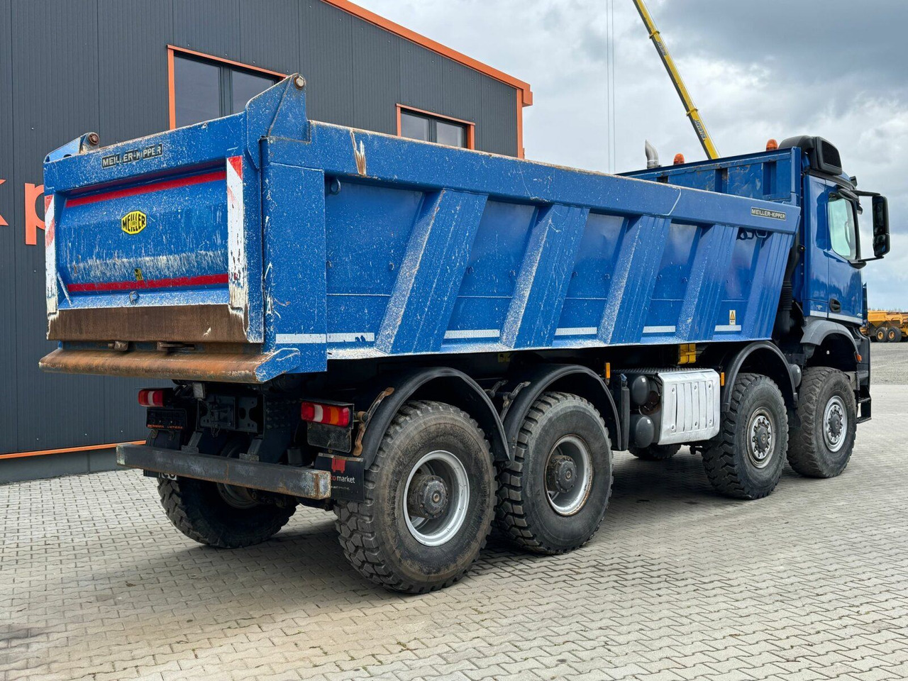 Mercedes-Benz AROCS 4145 8x8 EURO6 Muldenkipper TOP! - Volquete camión: foto 5 Mercedes-Benz AROCS 4145 8x8 EURO6 Muldenkipper TOP! - Volquete camión: foto 5