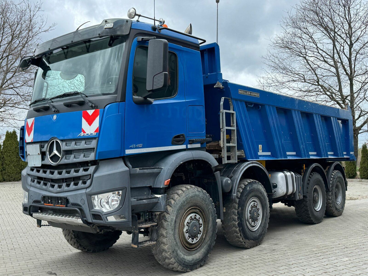 Mercedes-Benz AROCS 4145 8x8 EURO6 Muldenkipper TOP! - Volquete camión: foto 2 Mercedes-Benz AROCS 4145 8x8 EURO6 Muldenkipper TOP! - Volquete camión: foto 2
