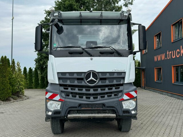 Volquete camión Mercedes-Benz AROCS 4145 8x8 Meiller Muldenkipper: foto 9