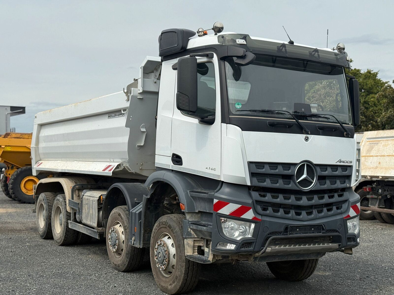 Mercedes-Benz AROCS 4145 8x8 Meiller Muldenkipper - Portacontenedor de cadenas camión: foto 1 Mercedes-Benz AROCS 4145 8x8 Meiller Muldenkipper - Portacontenedor de cadenas camión: foto 1