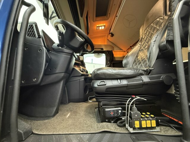 Chasis camión Mercedes-Benz Actros 2563 6x2 Euro 6 Abrollkipper Hyva 20-57-S: foto 13 Chasis camión Mercedes-Benz Actros 2563 6x2 Euro 6 Abrollkipper Hyva 20-57-S: foto 13