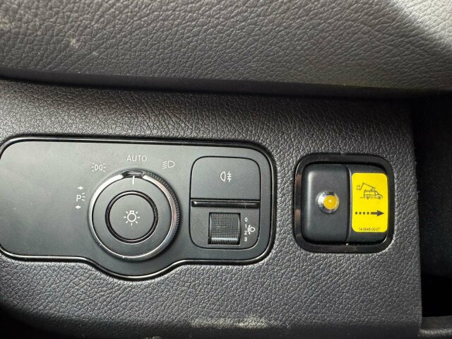 Mercedes-Benz Sprinter 316 CDI mit Versalift VTL-39-135 - Camión con plataforma elevadora: foto 4 Mercedes-Benz Sprinter 316 CDI mit Versalift VTL-39-135 - Camión con plataforma elevadora: foto 4