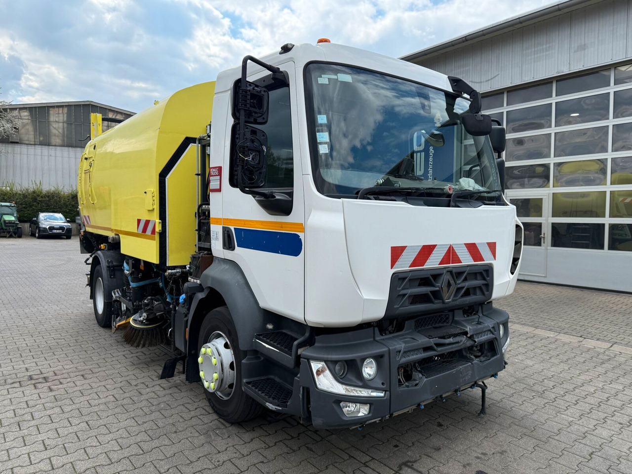Renault Kehrmaschine Euro 6 SEMAT 6 m³ - Barredora vial: foto 1 Renault Kehrmaschine Euro 6 SEMAT 6 m³ - Barredora vial: foto 1