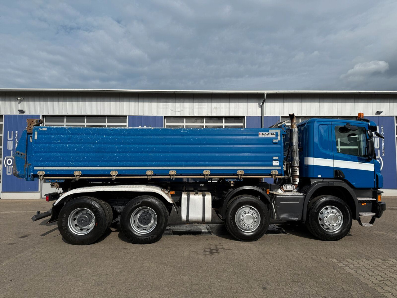 Scania P 410 8x4 Dreiseitenkipper DAUTEL - Volquete camión: foto 3 Scania P 410 8x4 Dreiseitenkipper DAUTEL - Volquete camión: foto 3
