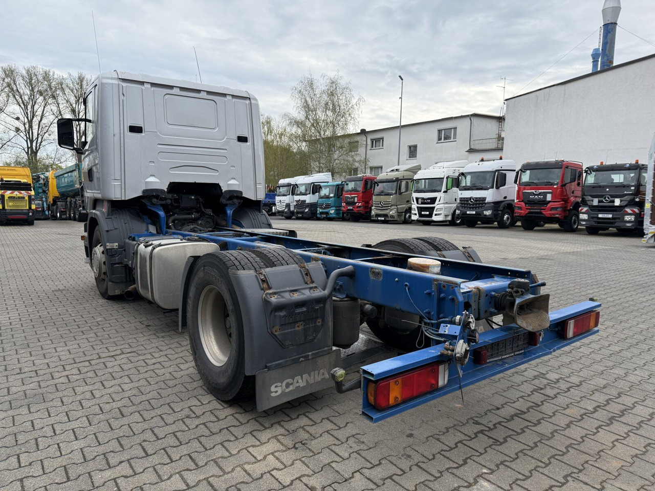 Scania R 420 Tankwagen ADR Fahrgestell Retarder Volluft - Chasis camión: foto 5 Scania R 420 Tankwagen ADR Fahrgestell Retarder Volluft - Chasis camión: foto 5