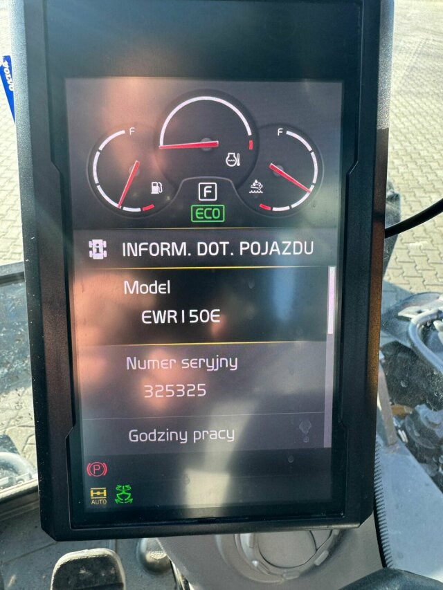 Volvo EWR150E Mobilbagger mit ROTATOR ENCONG EC319 - Excavadora de ruedas: foto 3 Volvo EWR150E Mobilbagger mit ROTATOR ENCONG EC319 - Excavadora de ruedas: foto 3