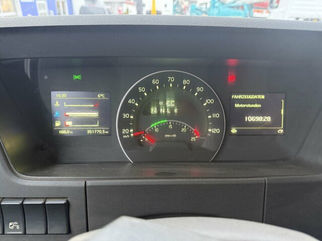 Volvo FMX 500 6x4 Kipper mit Kran Atlas 172.3E - A4 - Volquete camión, Camión grúa: foto 2 Volvo FMX 500 6x4 Kipper mit Kran Atlas 172.3E - A4 - Volquete camión, Camión grúa: foto 2