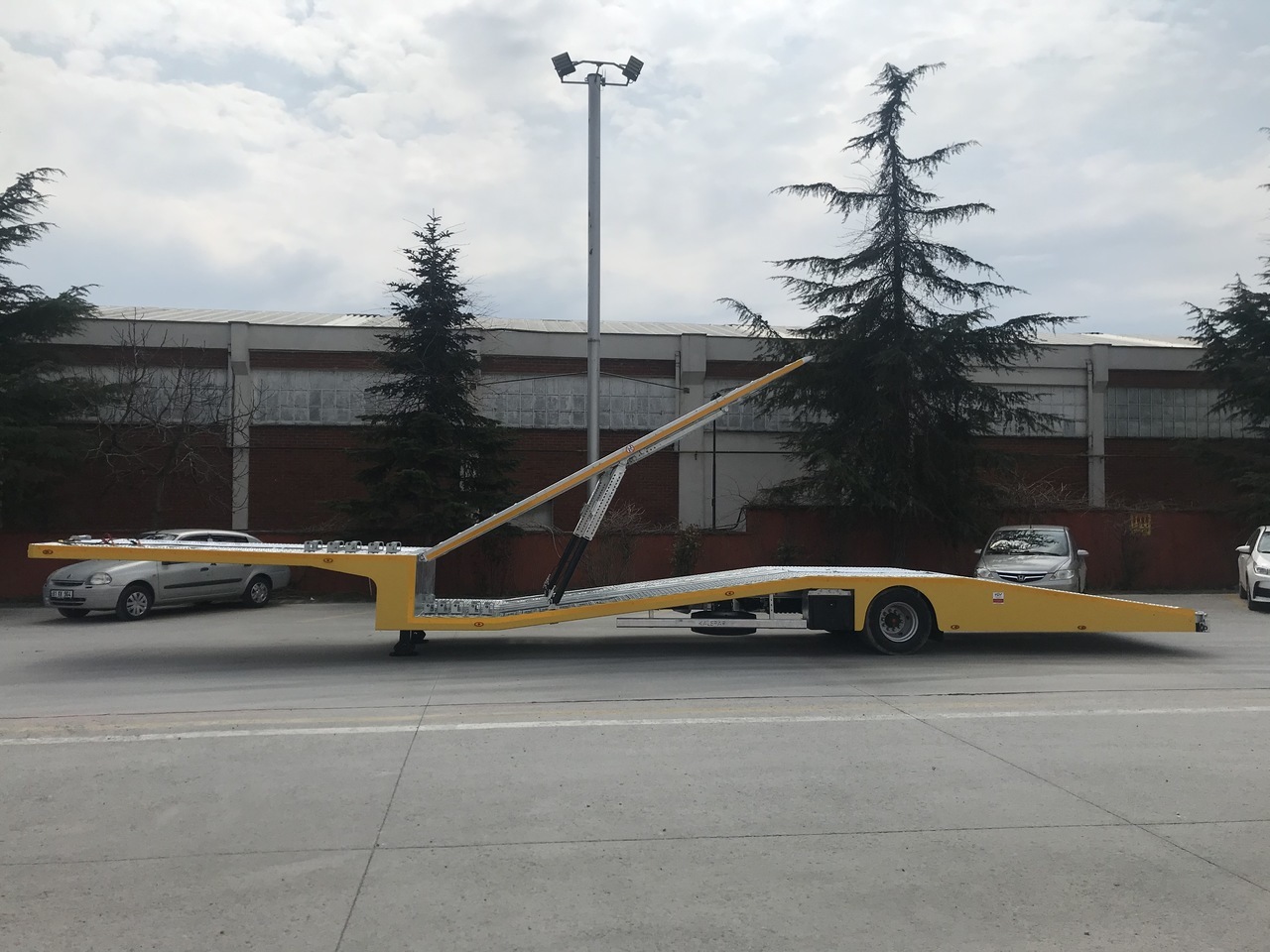 KALEPAR KLP 119V4 Autotransporter - Portavehículos semirremolque: foto 1 KALEPAR KLP 119V4 Autotransporter - Portavehículos semirremolque: foto 1