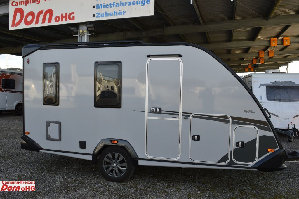 Knaus Sport&Fun 480 QL Black Selection Dachklima - Caravana: foto 1 Knaus Sport&Fun 480 QL Black Selection Dachklima - Caravana: foto 1