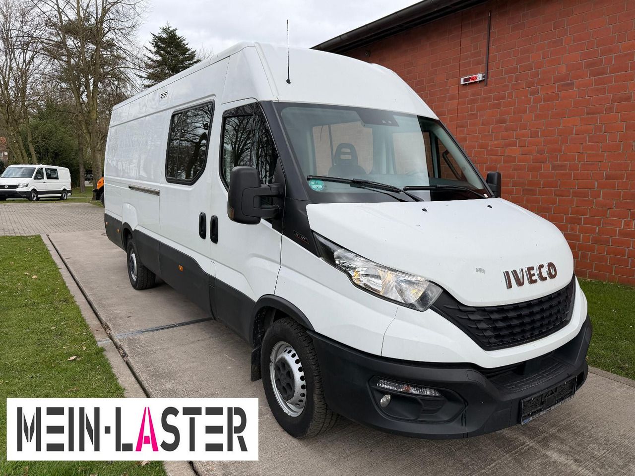 Iveco Daily 35C18 3.0 MAXI XL 5 Sitzer AHK Navi Stand - Furgón: foto 1 Iveco Daily 35C18 3.0 MAXI XL 5 Sitzer AHK Navi Stand - Furgón: foto 1