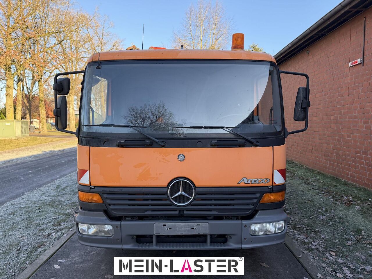 Mercedes-Benz 815 Pritsche Palfinger PK 7000 13 m Funk + AHK - Caja abierta furgoneta: foto 4 Mercedes-Benz 815 Pritsche Palfinger PK 7000 13 m Funk + AHK - Caja abierta furgoneta: foto 4