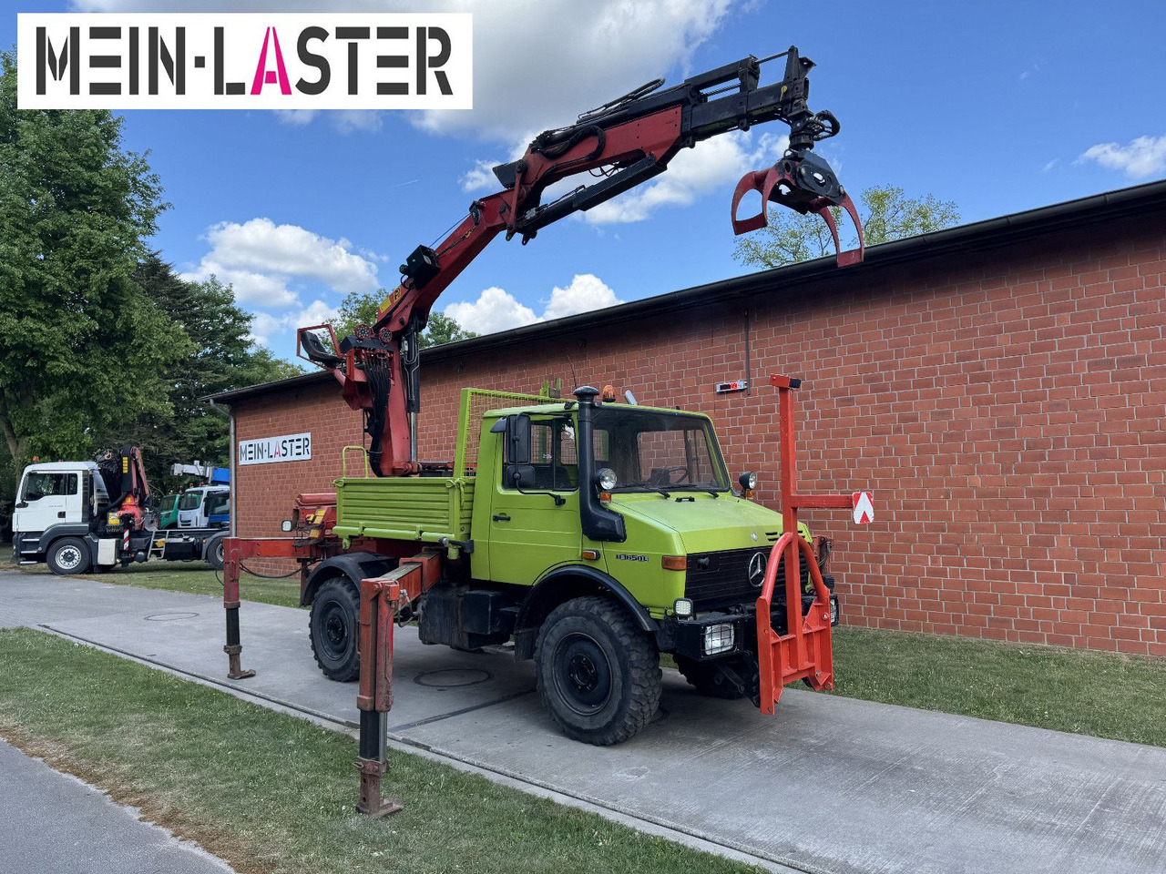 Unimog U 1650 PK 10500 Kran 15 m max. 3,9 t Seilwinde - Camión grúa: foto 1 Unimog U 1650 PK 10500 Kran 15 m max. 3,9 t Seilwinde - Camión grúa: foto 1