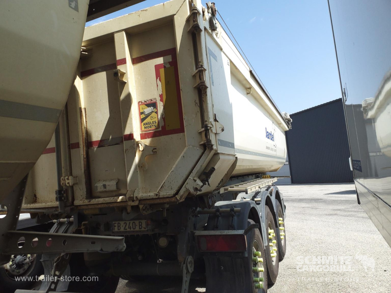 SCHMITZ Tipper Steel half pipe body 26m³ - Volquete semirremolque: foto 4 SCHMITZ Tipper Steel half pipe body 26m³ - Volquete semirremolque: foto 4