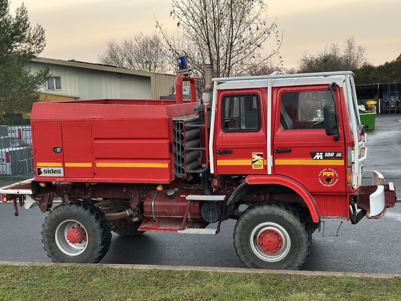 RENAULT M180 - Camión de bomberos: foto 5 RENAULT M180 - Camión de bomberos: foto 5