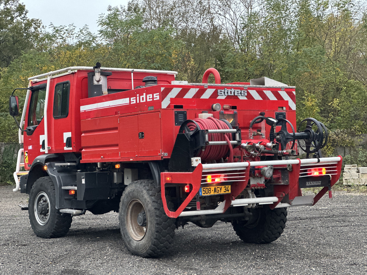 RENAULT Midlum 220 4x4 - Camión de bomberos: foto 4 RENAULT Midlum 220 4x4 - Camión de bomberos: foto 4
