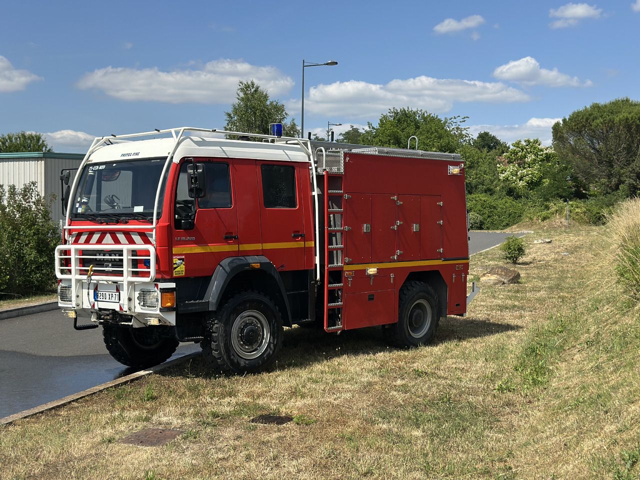 SHACMAN LE. 18-220 - Camión de bomberos: foto 4 SHACMAN LE. 18-220 - Camión de bomberos: foto 4