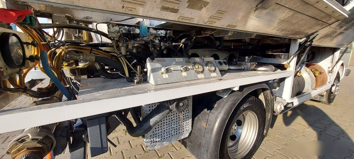 Limpieza de alcantarillado Volkswagen LT55 COMBI HYDRO OIL ADR INOX: foto 39