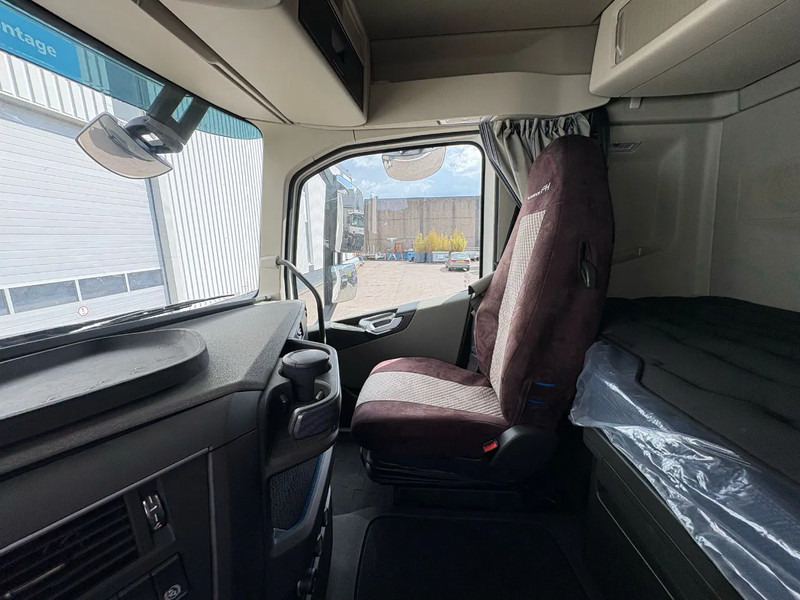 Volvo FH 500 Volvo FH 500 Amphitec Vortex 9000 - Limpieza de alcantarillado: foto 4 Volvo FH 500 Volvo FH 500 Amphitec Vortex 9000 - Limpieza de alcantarillado: foto 4