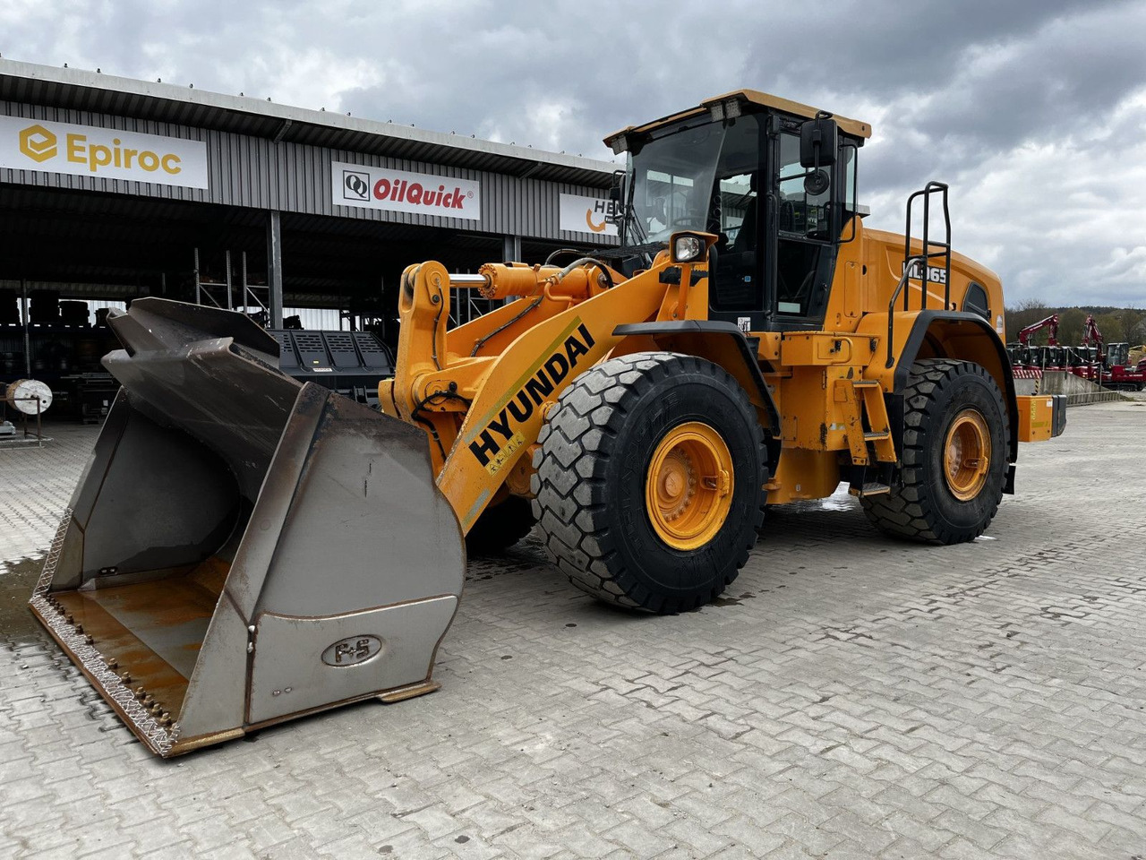 Hyundai HL 965 - Cargadora de ruedas: foto 1 Hyundai HL 965 - Cargadora de ruedas: foto 1
