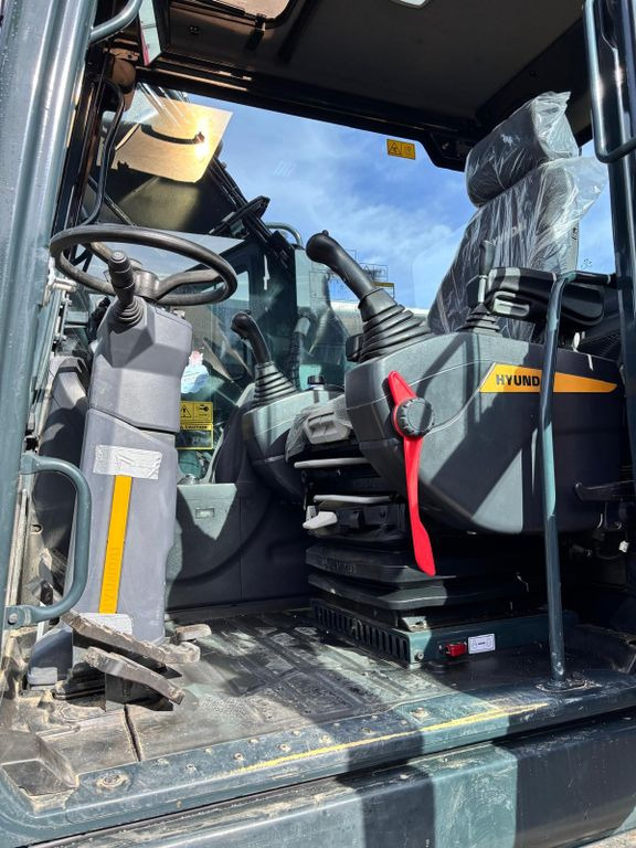 Hyundai HW170ACR Hyundai HW170ACR - Excavadora de ruedas: foto 5 Hyundai HW170ACR Hyundai HW170ACR - Excavadora de ruedas: foto 5