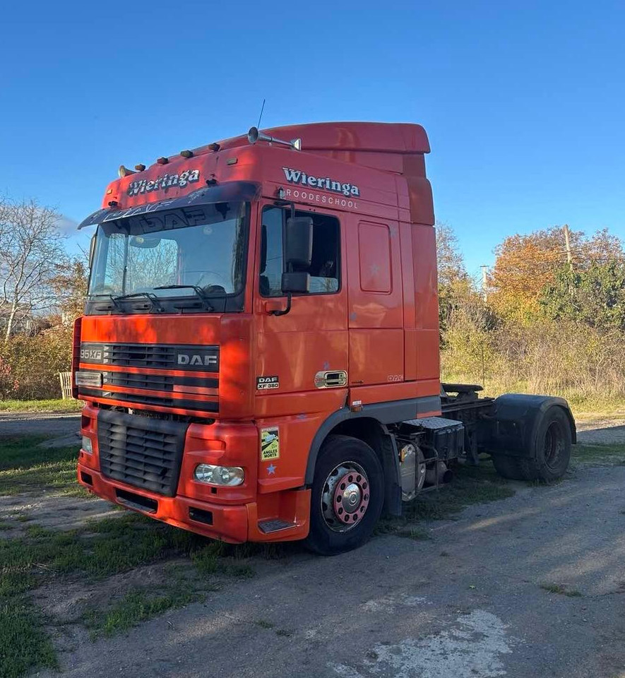 DAF XF 95.380 - Cabeza tractora: foto 3 DAF XF 95.380 - Cabeza tractora: foto 3