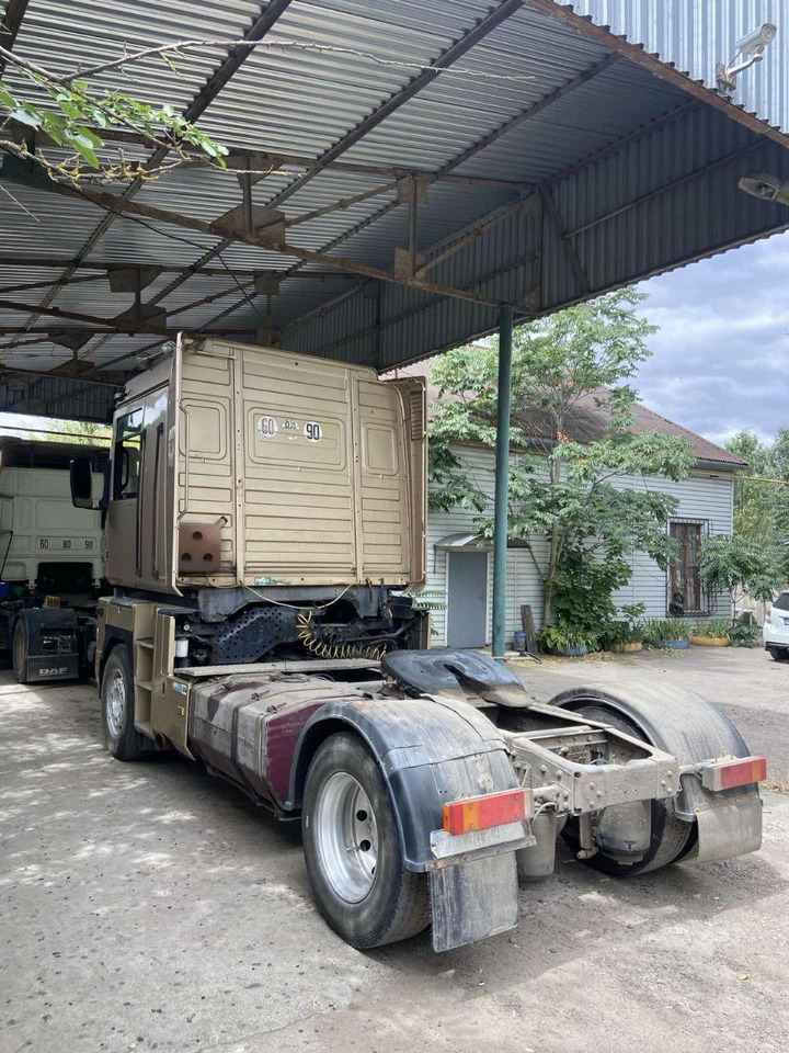 RENAULT Magnum 440 - Cabeza tractora: foto 5 RENAULT Magnum 440 - Cabeza tractora: foto 5