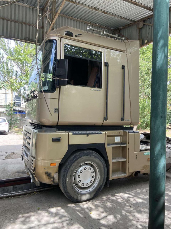 RENAULT Magnum 440 - Cabeza tractora: foto 4 RENAULT Magnum 440 - Cabeza tractora: foto 4