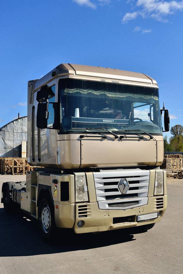 RENAULT Magnum 440 - Cabeza tractora: foto 1 RENAULT Magnum 440 - Cabeza tractora: foto 1