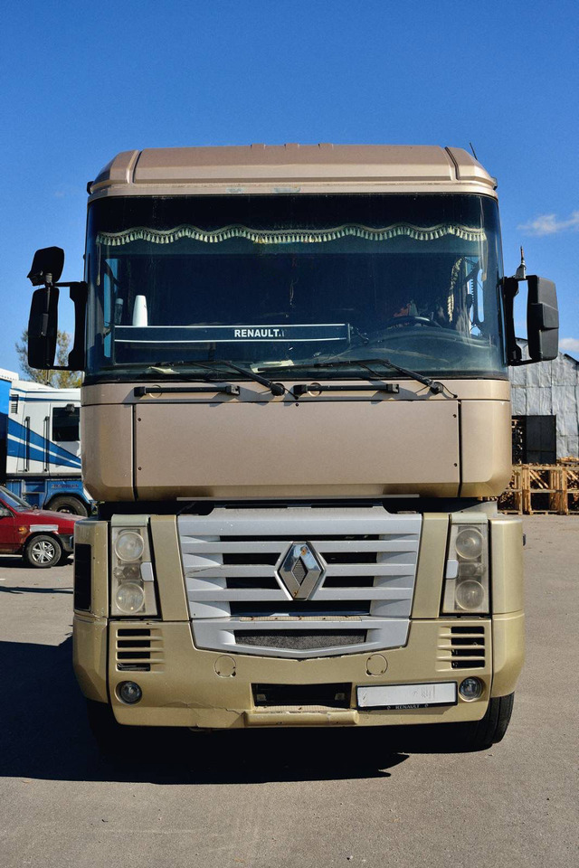 RENAULT Magnum 440 - Cabeza tractora: foto 3 RENAULT Magnum 440 - Cabeza tractora: foto 3